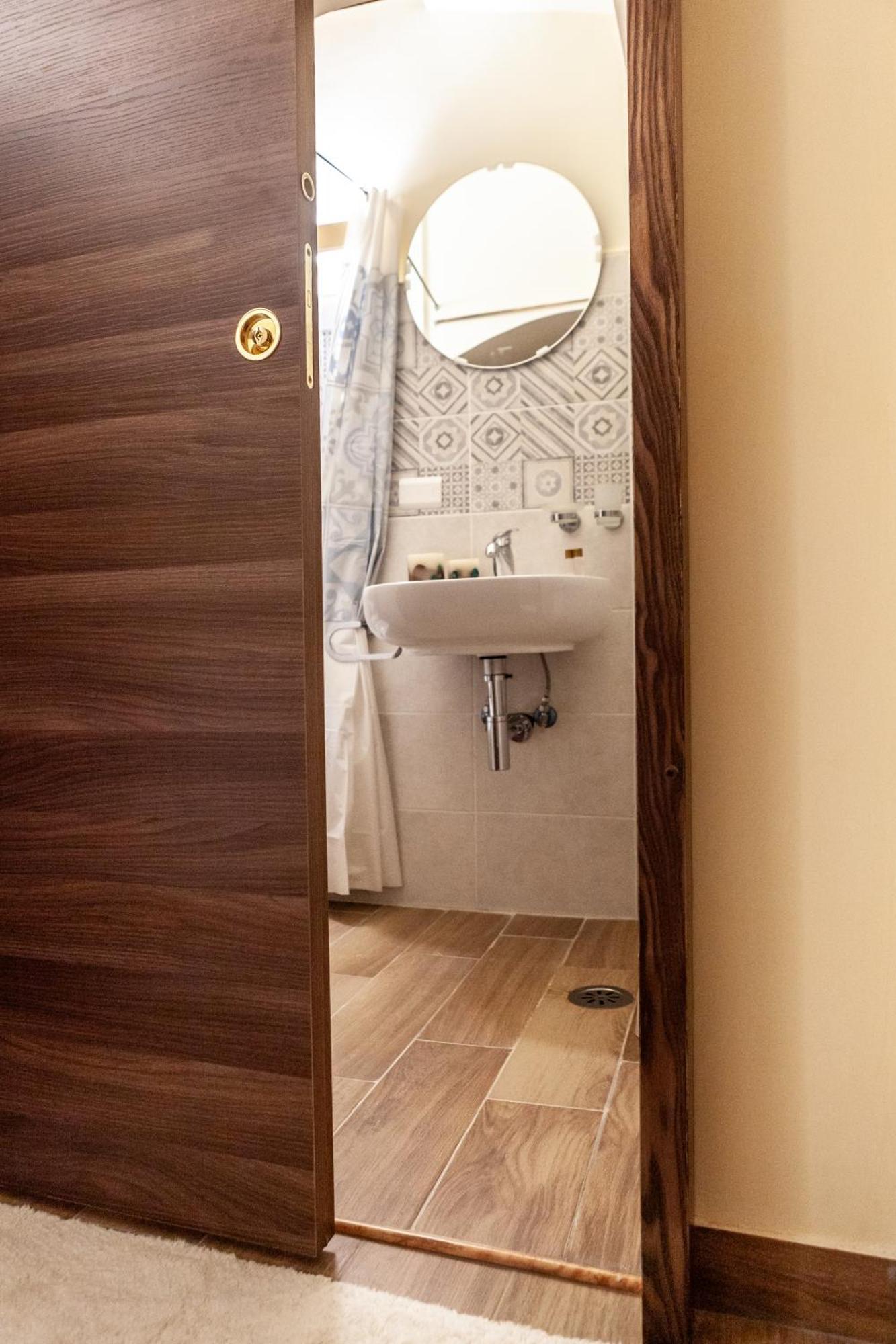 B&B Piazza Noua 1831 ソラ エクステリア 写真